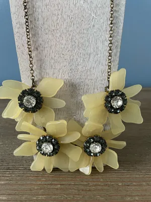 Chunky Pale Yellow Flowers with Crystal Rhinestones Necklace Boho Vintage-Style thumbnail 2