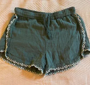 Old Navy Shorts thumbnail 1