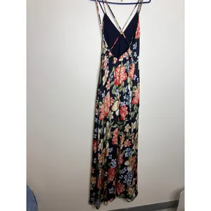 Lucy Paris Maxi Dress Womens S Navy Floral Excellent V-Neck Strappy Open Back thumbnail 9