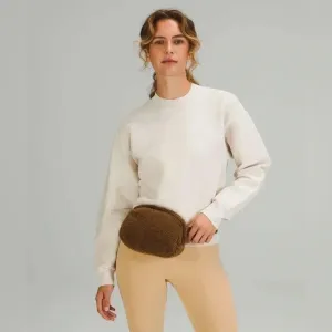 NWT LULULEMON BROWN 2L EVERYWHERE BELT BAG FUZZY. No longer available in stores thumbnail 4