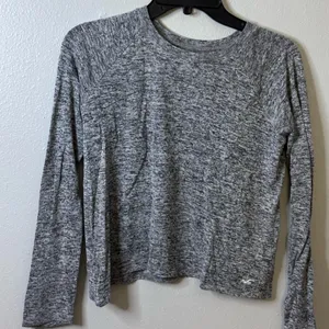 Hollister Women Must Have Collection Gray Longsleeve Shirt Size‎ XS thumbnail 2