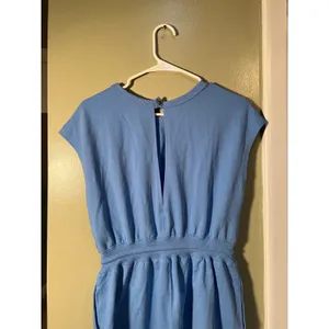 Womens Sz Small Casual Romper Light Blue Open Back Elastic Waist Tie Closure Cap thumbnail 10