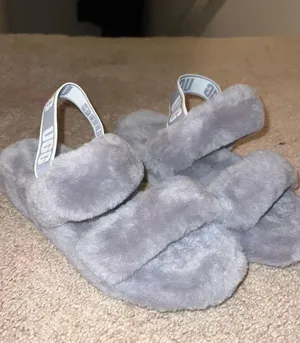 UGG Slippers thumbnail 2