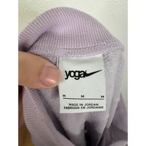 Nike Yoga Luxe Fleece Joggers Lavender Purple Sweatpants DN0936-530 Medium thumbnail 3