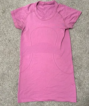 Lululemon Swiftly Tech Short Sleeve thumbnail 1