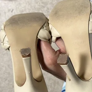 Marc Fisher cute beige heels size 6.5 thumbnail 3