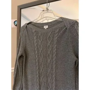 Crown & Ivy Silver Gray Metallic Ribbed Sweater Medium thumbnail 3