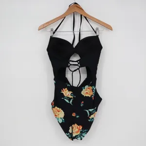 Cupshe One Piece Womens Small Black Floral‎ Stretch Padded Halter Neck Swimsuit thumbnail 5