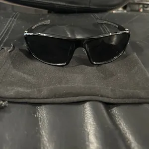 Polarized Unisex Black Frame Sunglasses with Dark Lenses unisex NWOT thumbnail 11