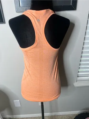 Lululemon swiftly tech 2.0 racerback size 4‎ thumbnail 5