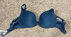 Victoria's Secret Push-up Bra thumbnail 2