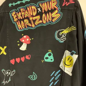 Rue21 Black Graffiti Expand Your Horizons Denim Jacket Medium thumbnail 4