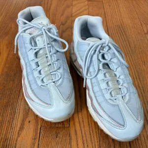 Nike Air Max 95 Half Blue Pink Gray Women's 9 Casual‎ Athletic Shoes thumbnail 3