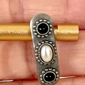 Silver tone Pearl and black post earrings thumbnail 4