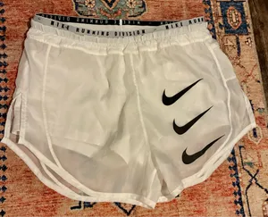 Nike Women’s Tempo Luxe Run Division 2-in-1 Shorts XS thumbnail 1