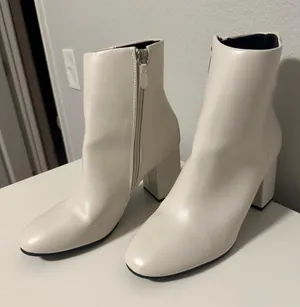 Booties thumbnail 3