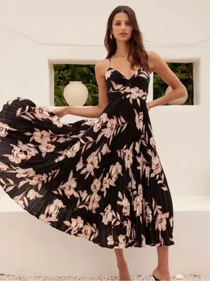 ASTR The Label Blythe Dress in Black Floral Pleated MIDI‎ Strappy Open Back S thumbnail 4