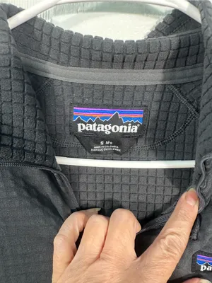 Patagonia Black Full Zip Windbreaker Size Small EUC thumbnail 5
