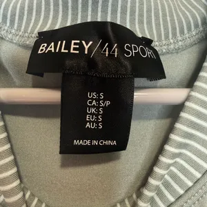 Bailey/44 Sport Set Grey Ribbed Cropped Tank and Matching Bike Shorts Size Small thumbnail 5