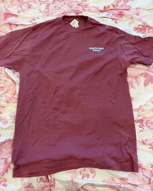 Good Ole Girls T-Shirt Size L Black Lab on Camo Graphic Burgundy thumbnail 1
