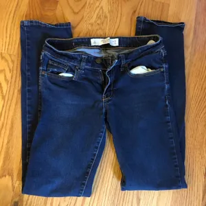 Abercrombie and Fitch blue jeans size 2S thumbnail 2