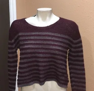 BP cropped sweater thumbnail 1