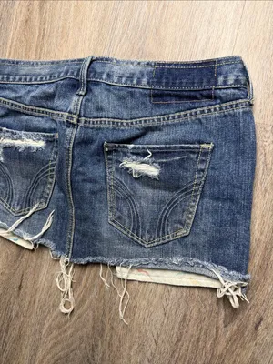 Hollister Frayed Dark Blue Distressed Denim Mini Skirt Size 3 (waist 26) thumbnail 9