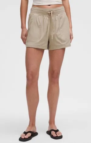 Lululemon Dance Studio High-Rise Shorts 3.5" (Size 6) thumbnail 1