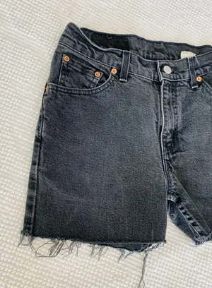 Vintage Levis 517 Black High Rise Shorts thumbnail 4