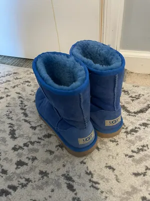 UGG Boots thumbnail 2