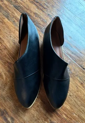 Unbranded Black Faux Leather Pointed Toe Cutout Flats Size 39 thumbnail 1