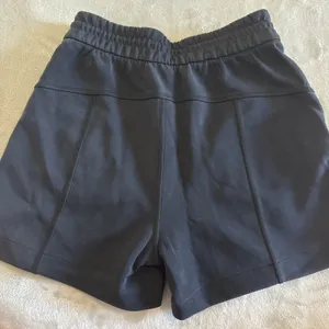Lululemon Black  Soft Streme Shorts thumbnail 3
