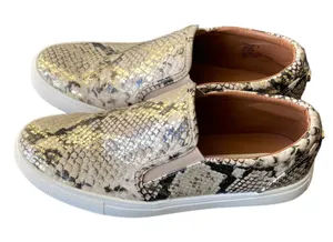 💎 STEVE MADDEN Sneaker Womens Sz 8 Snakeskin Metallic Gold Slip On Animal Print thumbnail 1