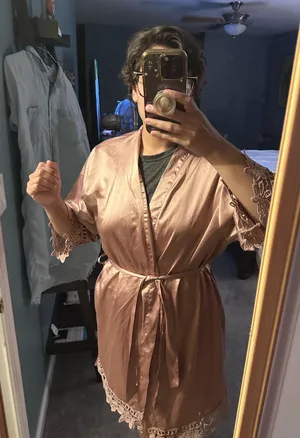 Pink silky robe thumbnail 1