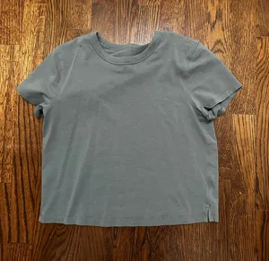 Lululemon T-Shirt thumbnail 1