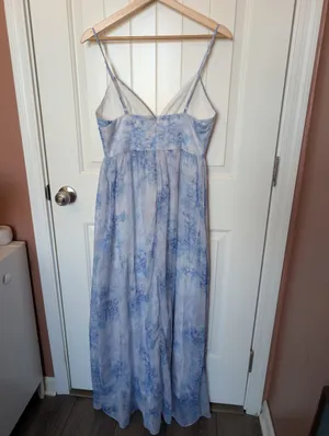 Bardot Elias Printed Floral Maxi Dress Medium Baby Blue/White thumbnail 2