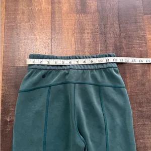 Lululemon Softstreme High-Rise Straight-Leg Cropped Pant Size 2 thumbnail 8