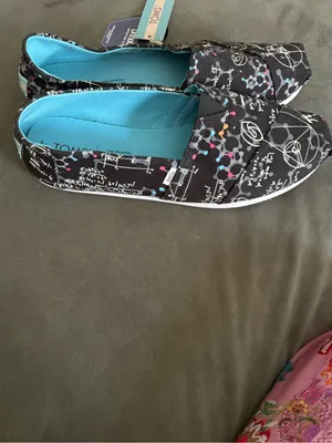 NWT Toms Alpargata Graphic Slip On Black White Pink Women Size 8 thumbnail 3