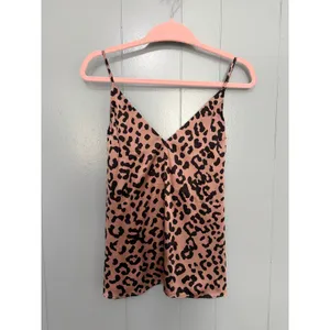 NEW Anthropologie Cami NYC The Olivia Pink Silk Graphic Leopard Cami Top M thumbnail 2