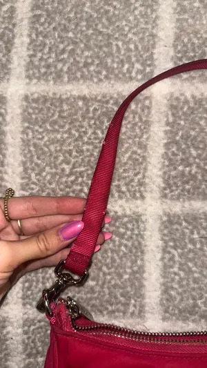 Lululemon city essentials mini shoulder bag thumbnail 2