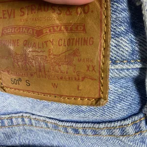 Levi's 501 Skinny Jeans Womens 24‎ High Rise Light Wash Distressed Denim 24x28 thumbnail 14