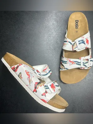 Dogo Women’s Size 39 EU US 8.5 Vegan Leather White Koi World Design Sandals thumbnail 2