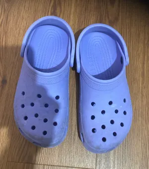 CROCS Women’s size 9Lavender Classic Clog thumbnail 1