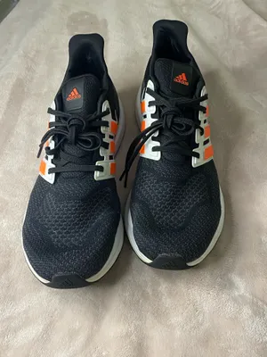 Adidas Ultraboost Running mens Shoes size 10.5 thumbnail 2