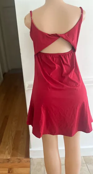 Halara Stylish red sleeveless dress with a simple design. Perfect for casual outings. thumbnail 6