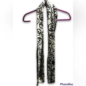Michael KORS Black and White Scarf thumbnail 2