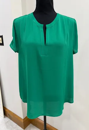 Pleione women’s Green Short Sleeve Blouse size S thumbnail 1