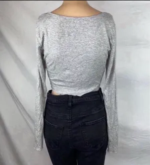 NEW Top Gray Size M thumbnail 5