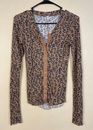 Intimately Free People Women’s Leopard Print Snap Button Henley Comfy LS Shirt thumbnail 1