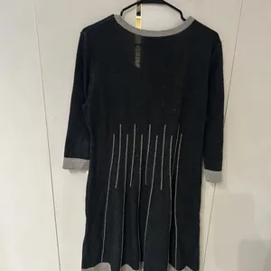 Nine West Black and Gray Tunic Top thumbnail 6